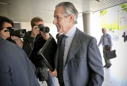 El expresidente de Caja Madrid Miguel Blesa, antes de su ingreso en prisión.