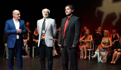 Chema Cardeña, Juan Carlos Garés y David Campillo, anoche, en la gala del aniversario de Arden.