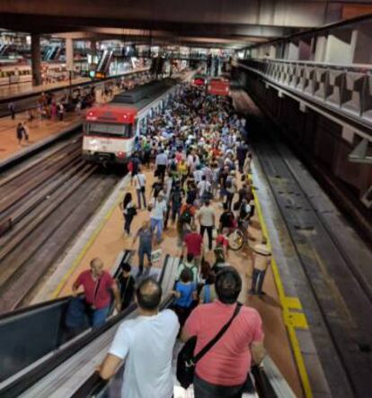 La estación de Atocha este lunes a las siete de la mañana.