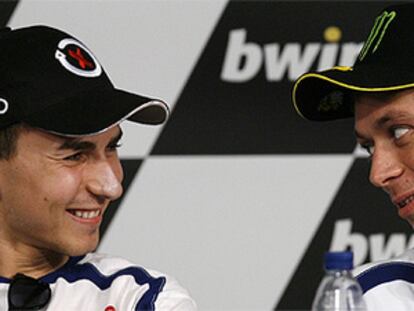 Jorge Lorenzo y Valentino Rossi coinciden en la falta de potencia de sus motos pese a los buenos resultados obtenidos