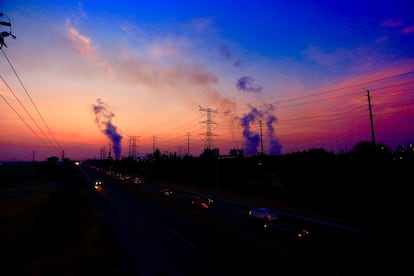 Emisiones de carbono en la planta termoeléctrica de Tula, en el Estado de Hidalgo, el 22 de abril de 2022.