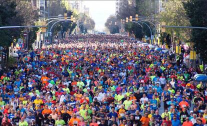 Els corredors a la capçalera de la cursa, a Barcelona.  