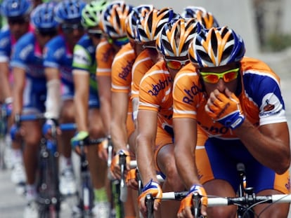 Integrantes del equipo Rabobank, durante una etapa del Tour.