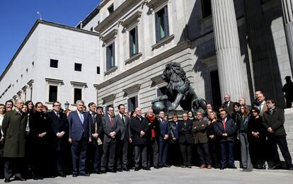 Minuto de silencio en el Congreso de los Diputados, en Madrid.