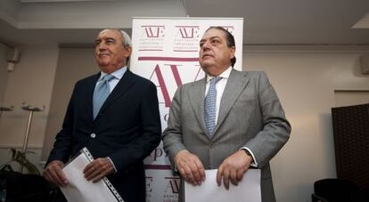 Federico Félix y Vicente Boluda, en la sede de la Asociación Valenciana de Empresarios.