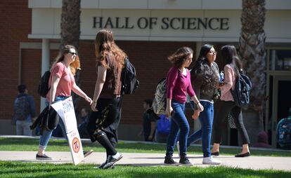 California cancela el próximo semestre universitario por miedo a rebrotes del coronavirus