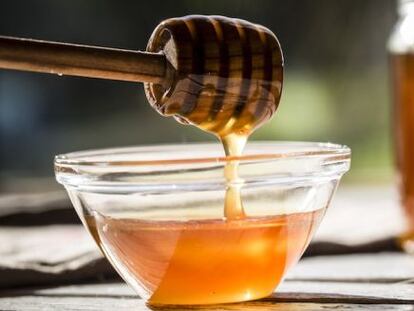 Asúmalo: la miel no cura el catarro