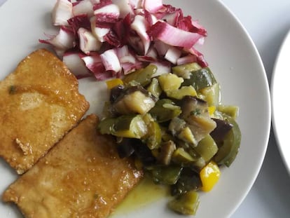 Mis hijos se zamparon los filetes de tofu rebozados sin importarles siquiera lo que era. Receta muy fácil y buenísima de @Soyvegana_jenny