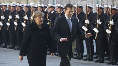 Merkel y Mariano Rajoy, durante el encuentro en Berl&iacute;n.