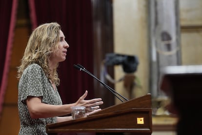 La portavoz de la CUP en el Parlament, Laia Estrada, en el pleno del pasado martes.
