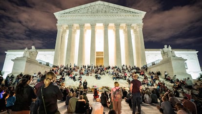 Concentración a las puertas del Supremo en Washington por la muerte de la juez progresista Ruth Bader Ginsburg.