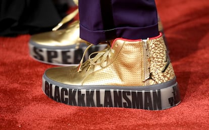 Las zapatillas Air Jordan customizadas d Spike Lee, un guiño a su película (el título original es BlacKkKlansman).