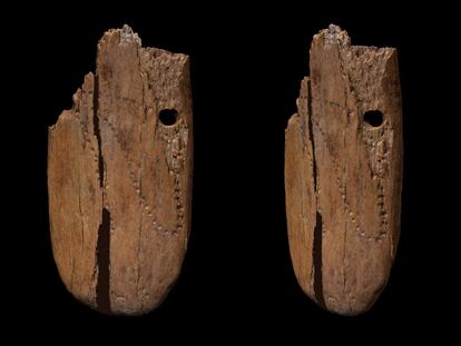 Vistas dorsal y ventral del colgante encontrado en la cueva de Stajnia.