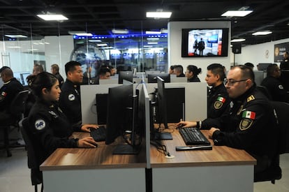 Centro de mando de la policía Cibernética en Ciudad de México, que emitió una alerta contra realizar el reto.