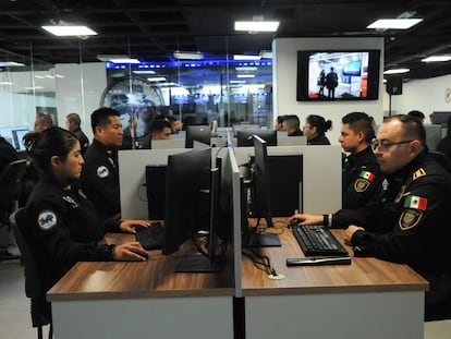 Centro de mando de la policía Cibernética en Ciudad de México, que emitió una alerta contra realizar el reto.