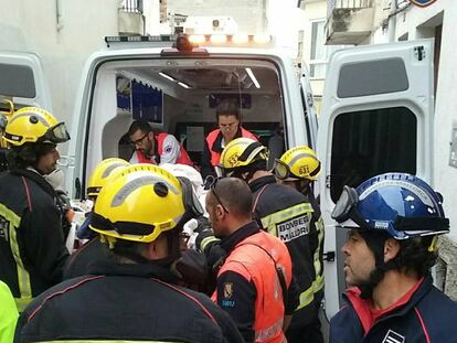 Fallece una mujer con obesidad mórbida tras ser rescatada de casa con una grúa.