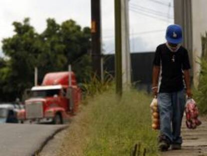 Unicef alertó que muchos de los niños que son sometidos a esas prácticas son también víctimas de las mafias de trata de personas, que muchas veces se valen de los problemas que existen en los hogares para captarles o secuestrarles. EFE/Archivo