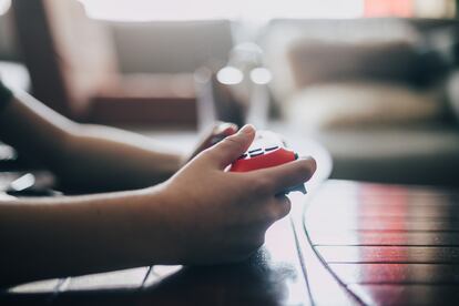 Un jugador con su videoconsola