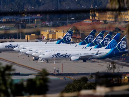 Aviones de Alaska Airlines, aparcados en el aeropuerto de San Diego (California, EE UU), el 18 de enero.