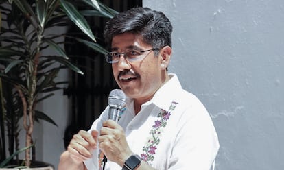 Hugo Aguilar en la ciudad de Puebla durante un sobre el Poder Judicial, el 8 de abril de 2025.