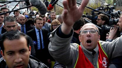 Emmanuel Macron a su llegada a las instalaciones de la multinacional Whirlpool.