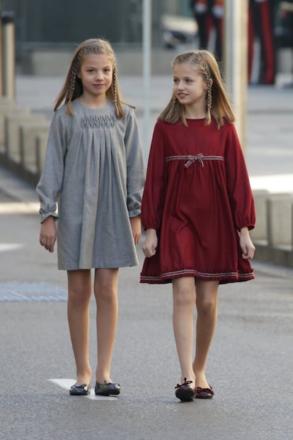 Leonor y Sofía de Borbón y Otriz, hijas de los Reyes de España.