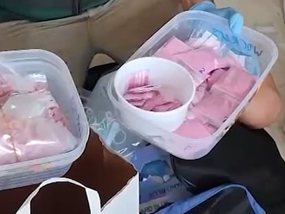 Dos cajas repletas de cocaína rosa, incautada en Ibiza.