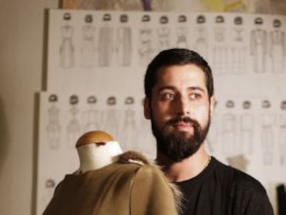 Mois&eacute;s Nieto, dise&ntilde;ador de moda.