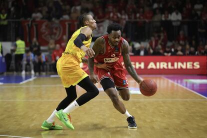 Joe Thomasson (izquierda) y Antonio Blakeney