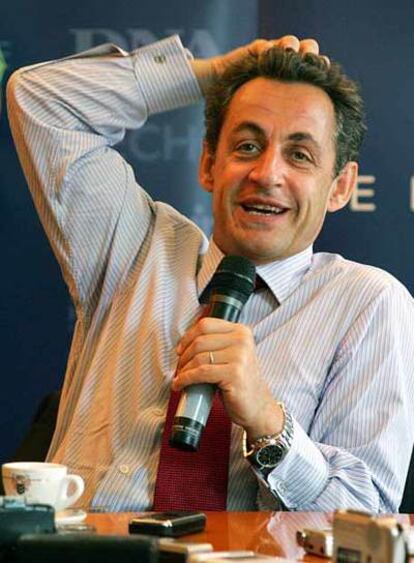 El candidato conservador francés, Nicolas Sarkozy, ayer en París.