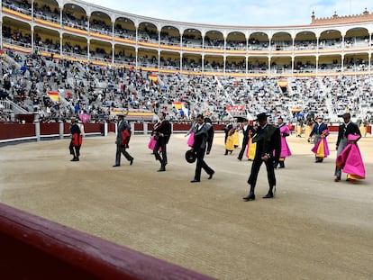 Paseíllo en la plaza de toros de Las Ventas.