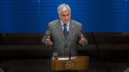 Sebastián Piñera discursa em Santiago nesta quarta-feira, 7