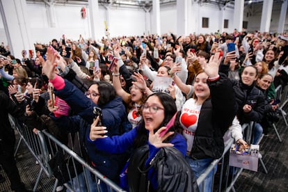 Fans de 'Operación Triunfo', en Barcelona el 27 de enero.