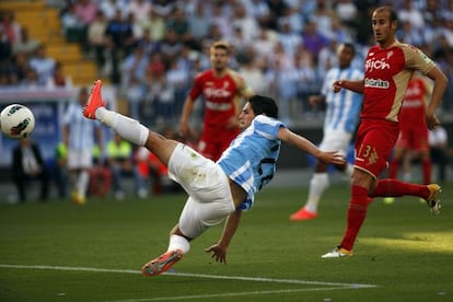 Isco, en un partido del curso anterior ante el Sporting.