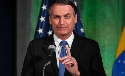 Bolsonaro discursa na Câmara de Comércio em Washington.