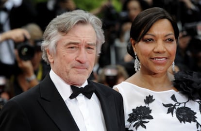 El actor Robert De Niro y su esposa, Grace Hightower, durante el 64º Festival de Cine de Cannes, celebrado en la ciudad costera francesa en mayo de 2011.
