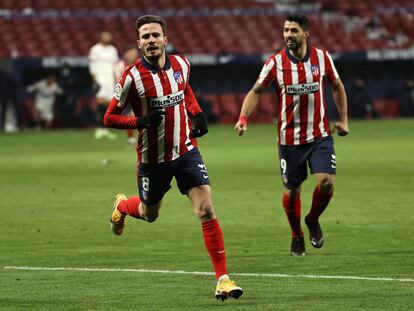 Saúl celebra su gol, que significó el 2-0 en el Atlético-Sevilla disputado el martes en el Wanda Metropolitano. / Juanjo Martín (EFE)