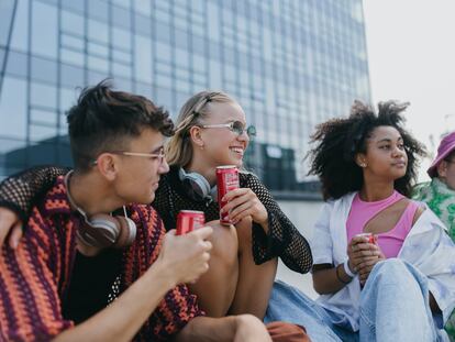 Bebidas energéticas y su impacto en la adolescencia: adicción, irritabilidad, insomnio o cefaleas