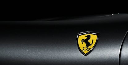 Imagen del logo de la marca de coches de lujo Ferrari.