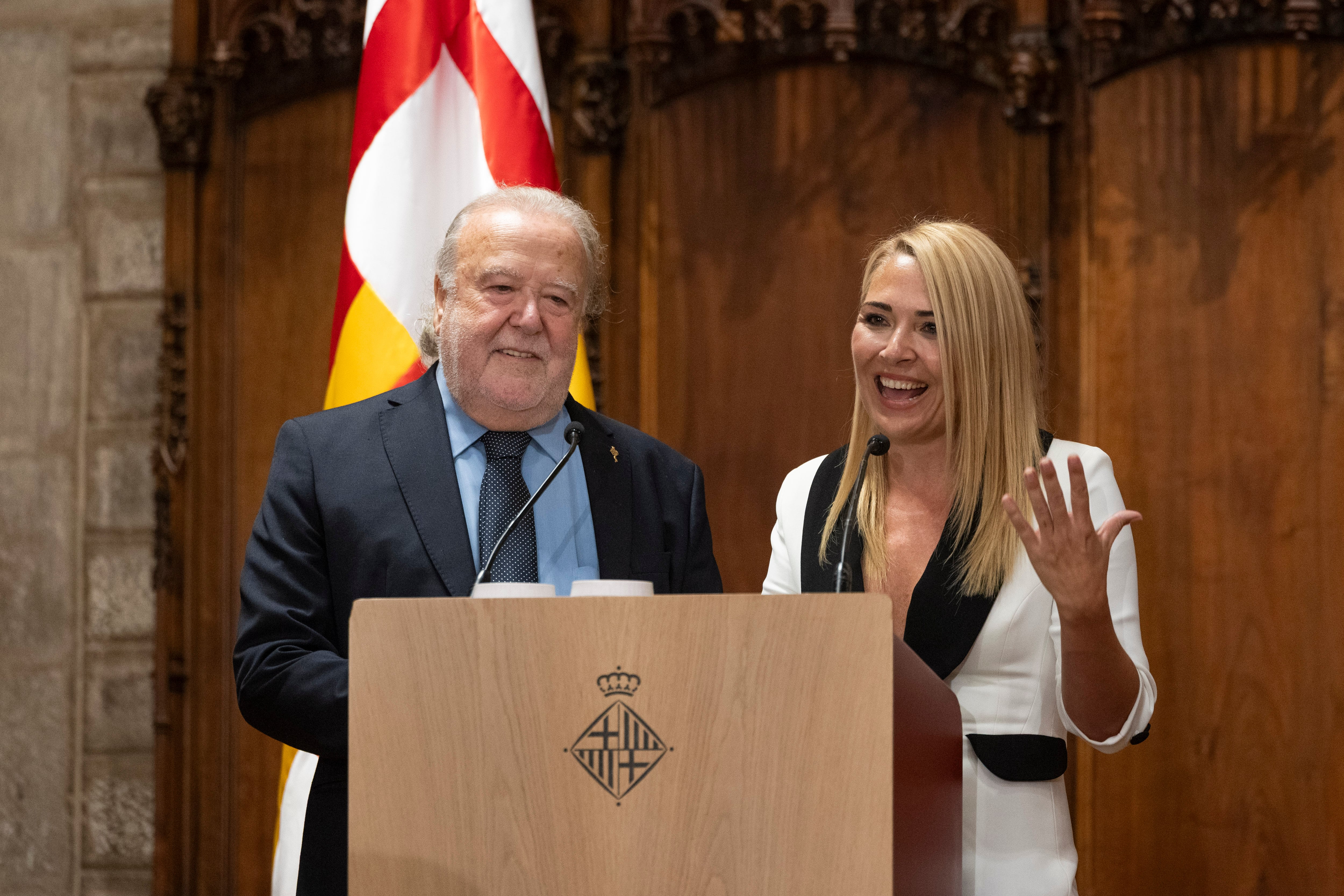 Toni y Meritxell Falgueras, cuarta y quinta generación del Celler Gelida, durante el pregón que este miércoles ha abierto las fiestas de La Mercè de Barcelona.