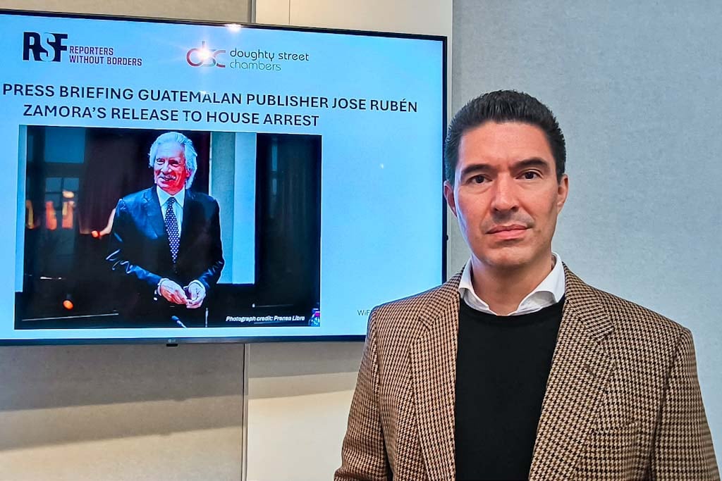 El hijo de José Rubén Zamora pide al presidente de Guatemala un acuerdo que acabe con la persecución penal del periodista