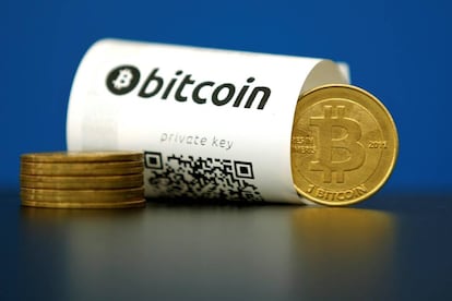 El bitcoin,una moneda virtual utilizada para el pago de rescates de datos inform&aacute;ticos. 