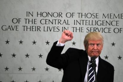 Trump depois de um discurso durante uma visita à Agência Central de Inteligência (CIA), em Langley, Virgínia, no dia 21 de janeiro de 2017.