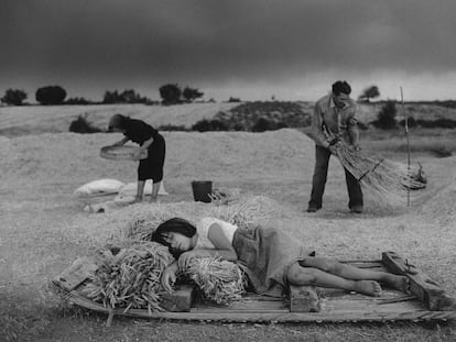 'En las eras' (1988), fotografía del libro 'España oculta' tomada en la localidad zamorana de Escober.