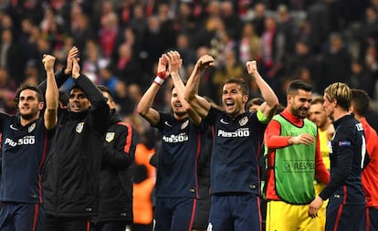 Los jugadores del Atlético celebran el pase a la final.