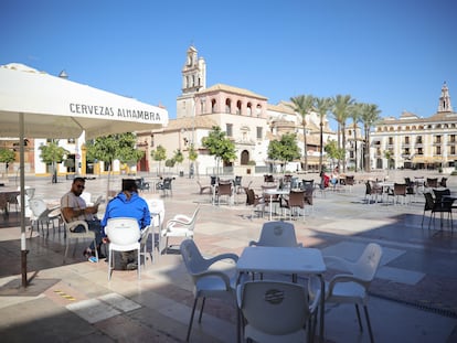 Plaza de España de Écija, municipio sevillano afectado por la contaminación del agua, el pasado octubre.