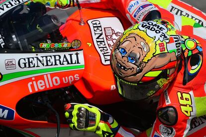 Valentino Rossi rueda en Misano.