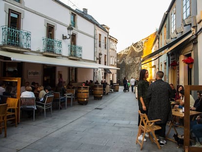 Bares de tapas en la Rúa Praza do Campo Castelo, en el casco histórico de Lugo.