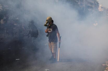 Durante la mañana del miércoles, se han sucedido los enfrentamientos entre las fuerzas de seguridad y manifestantes en las calles de Atenas.