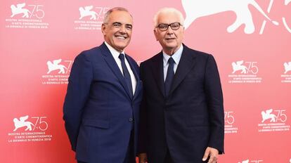 El director del festival Alberto Barbera y el presidente Paolo Baratta en Venecia.